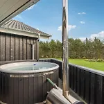 3 Bedroom Amazing In Hébergement de vacances *