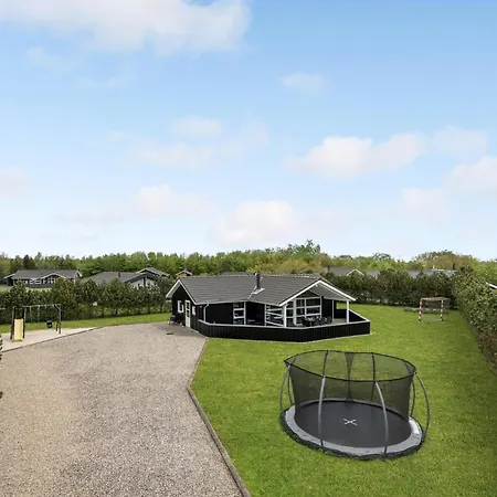 Holiday home 3 Bedroom Amazing In *